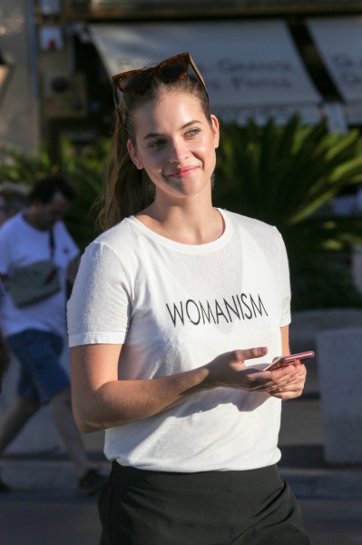 47653369_hqcelebcorner-57.jpg