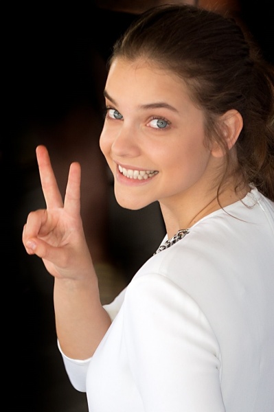 hqcelebcorner_28529~0.jpg