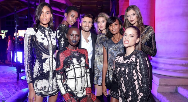 pierre_emmanuel_angeloglou__pre_u0301sident_l_ore_u0301al_paris__17_09_28_balmain_l_oreal__u00a9franc_u0327ois_goize_jpg_8005_north_1923x_-_1E1E1E-.jpg