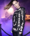barbara_palvin_17_09_28_balmain_l_oreal__u00a9franc_u0327ois_goize_jpg_4555_north_586x878_-_1E1E1E-.jpg